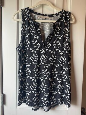 LOFT Black and White Floral Sleeveless V-Neck Top